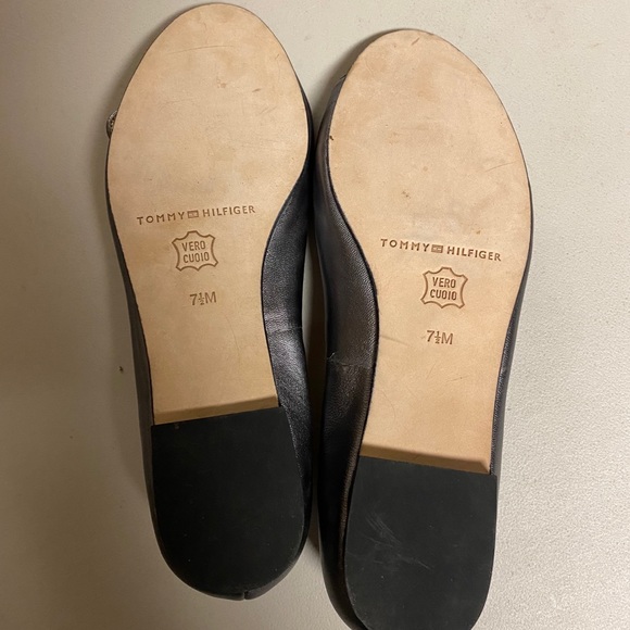 Tommy Hilfiger Open Toe Flats - Picture 3 of 3